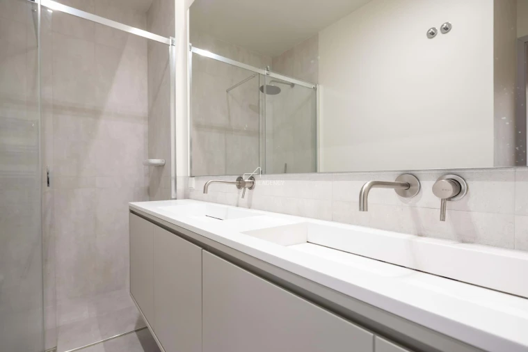 Apartamento T1 para Venda em Santo António Foto 9