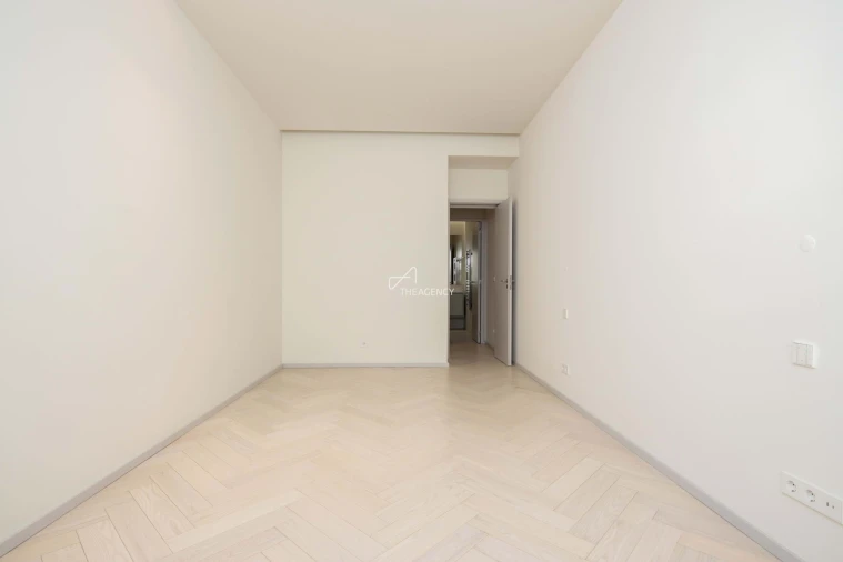 Apartamento T1 para Venda em Santo António Foto 8