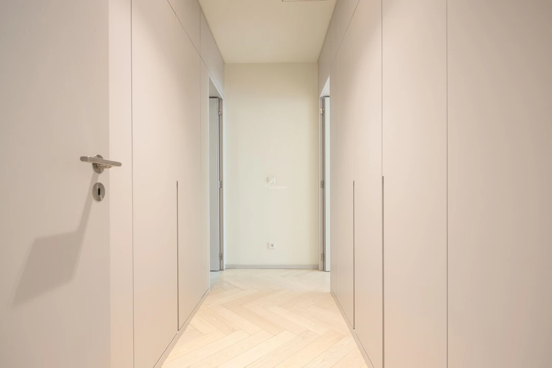 Apartamento T1 para Venda em Santo António Foto 32
