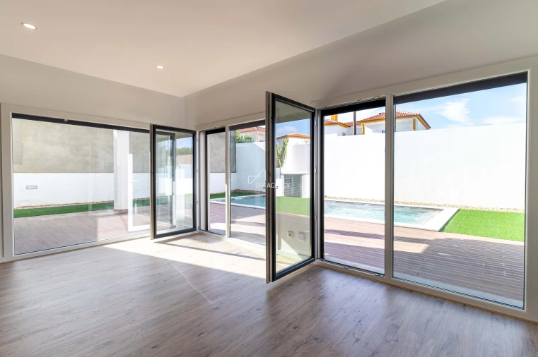 Moradia T4 para Venda em Azeitão (São Lourenço e São Simão) Foto 7