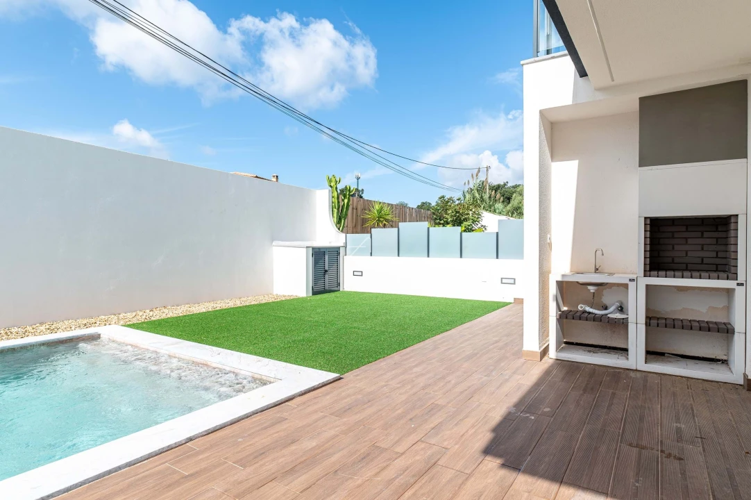 Moradia T4 para Venda em Azeitão (São Lourenço e São Simão) Foto 15