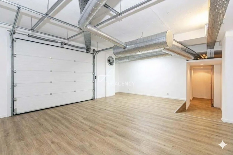 Armazém para Venda em Santo António Foto 19