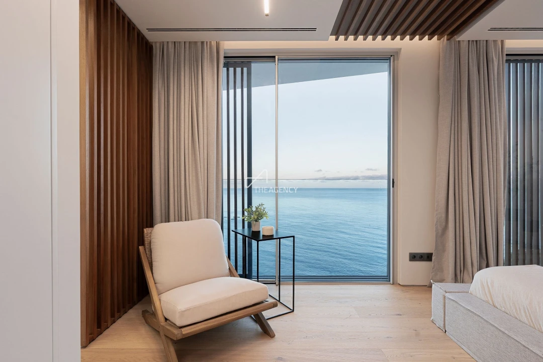 Apartamento T4 para Venda em Arco da Calheta Foto 29