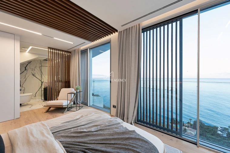 Apartamento T4 para Venda em Arco da Calheta Foto 30