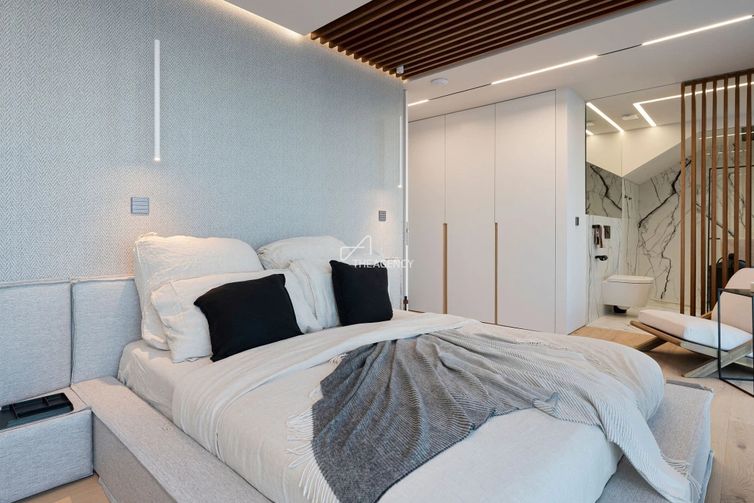 Apartamento T4 para Venda em Arco da Calheta Foto 31