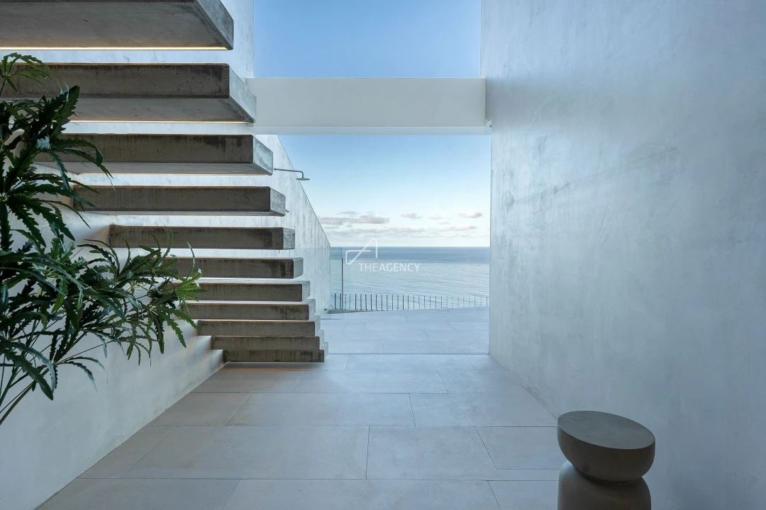 Apartamento T4 para Venda em Arco da Calheta Foto 24