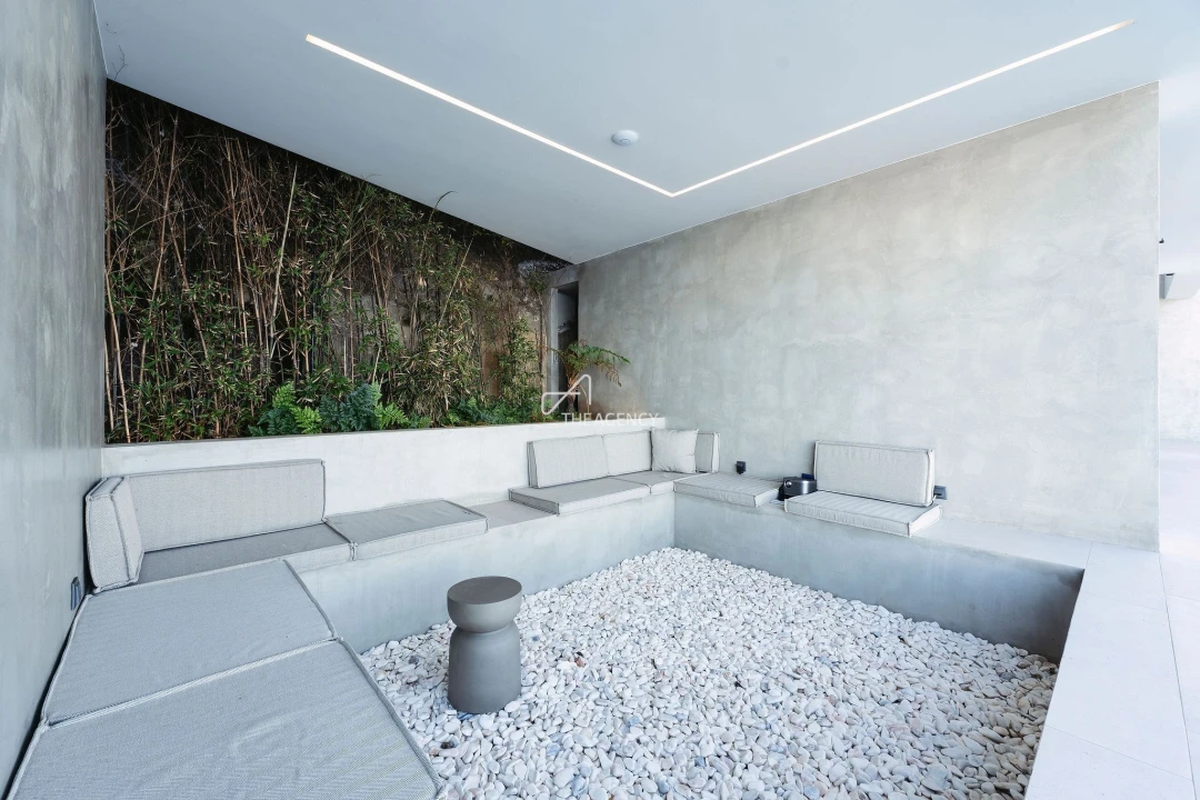 Apartamento T4 para Venda em Arco da Calheta Foto 26