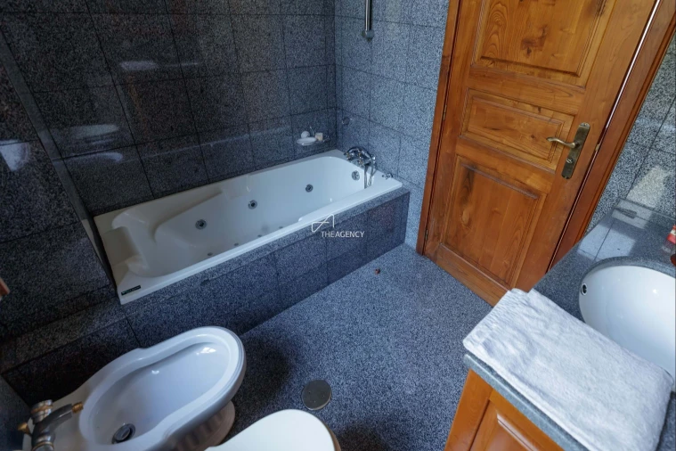 Quinta T6 para Venda em Abragão Foto 21