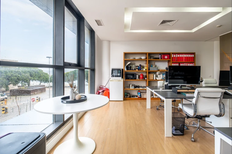 Escritório para Venda em Parque das Nações Foto 2