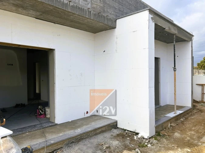 Moradia T3 para Venda em Souto da Carpalhosa e Ortigosa