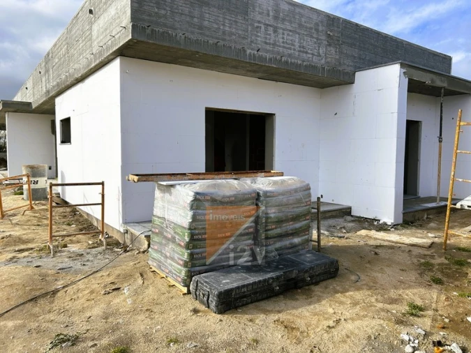 Moradia T3 para Venda em Souto da Carpalhosa e Ortigosa Foto 3