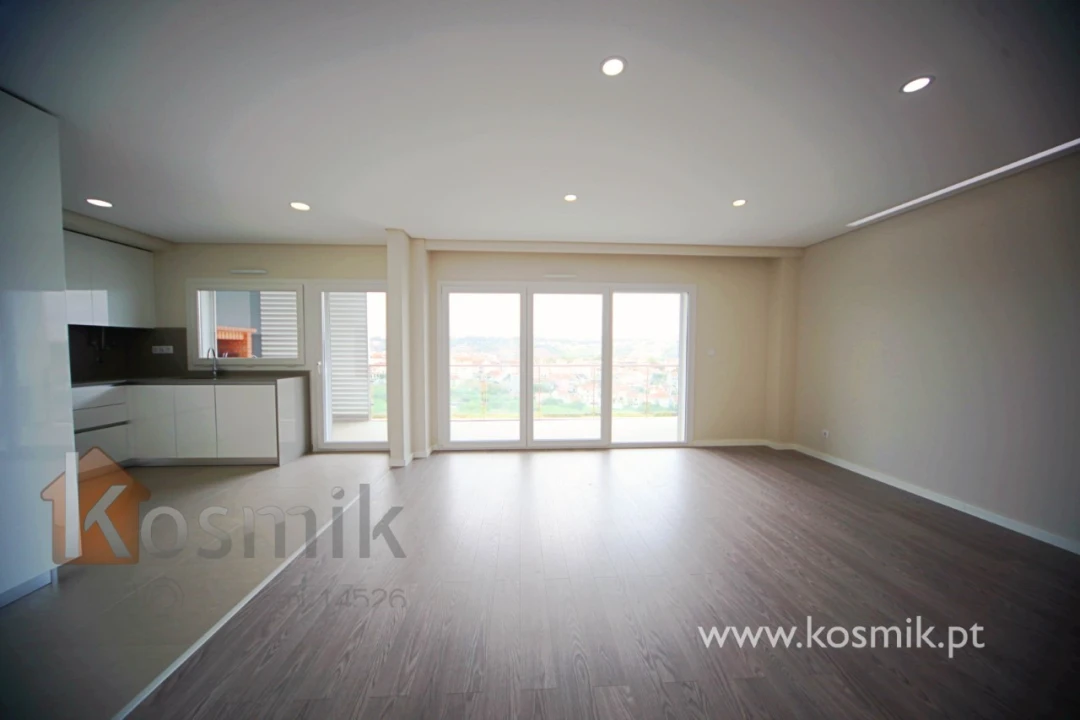 Apartamento T5 para Venda em Póvoa de Santo Adrião e Olival Basto Foto 3