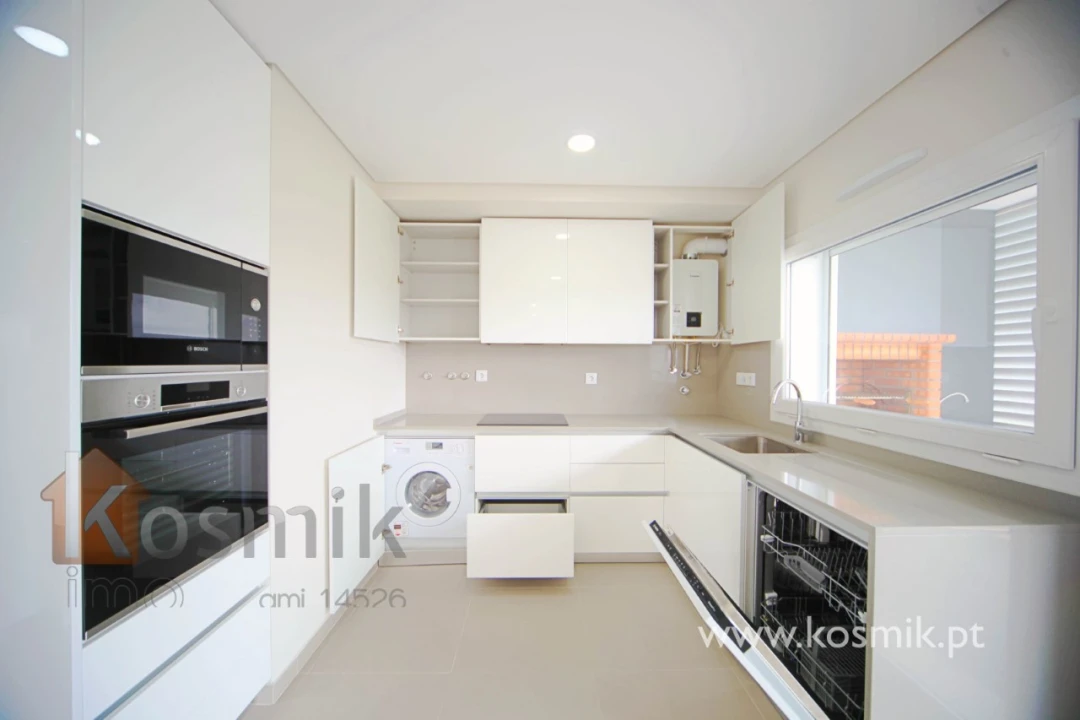 Apartamento T5 para Venda em Póvoa de Santo Adrião e Olival Basto Foto 7