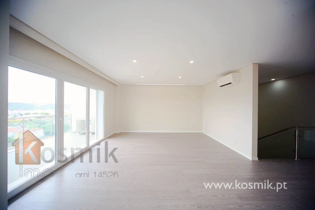 Apartamento T5 para Venda em Póvoa de Santo Adrião e Olival Basto Foto 20