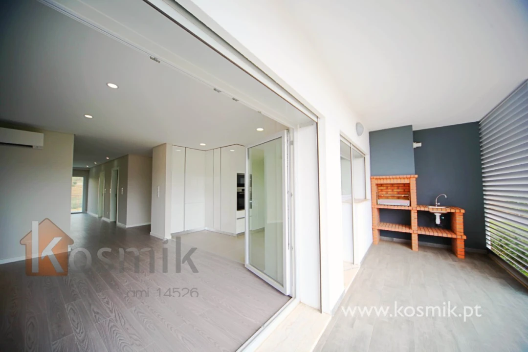 Apartamento T5 para Venda em Póvoa de Santo Adrião e Olival Basto Foto 23