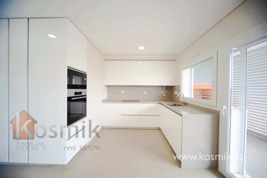 Apartamento T5 para Venda em Póvoa de Santo Adrião e Olival Basto Foto 37