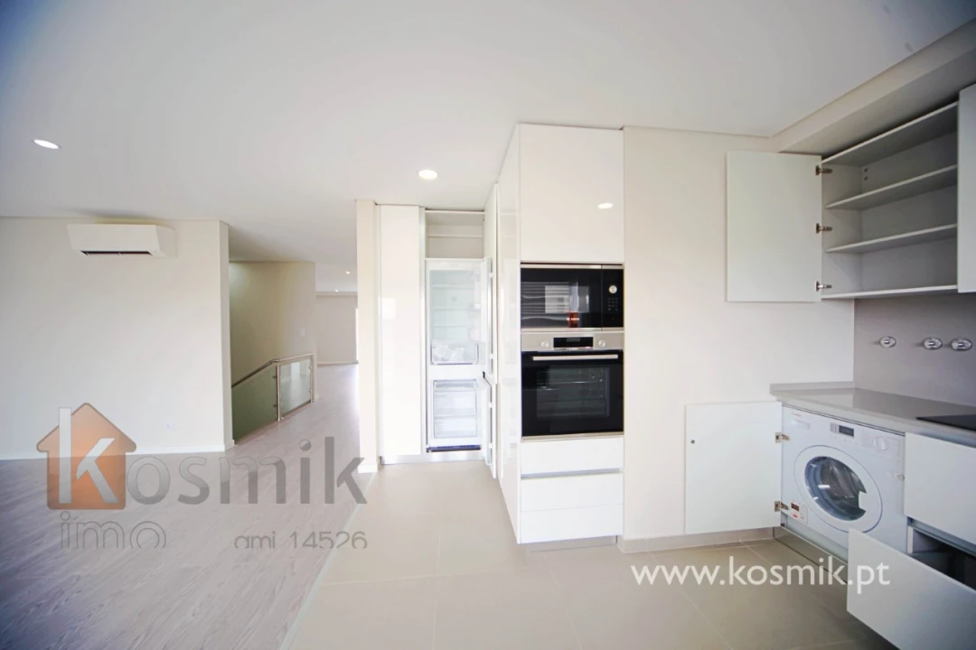 Apartamento T5 para Venda em Póvoa de Santo Adrião e Olival Basto Foto 39