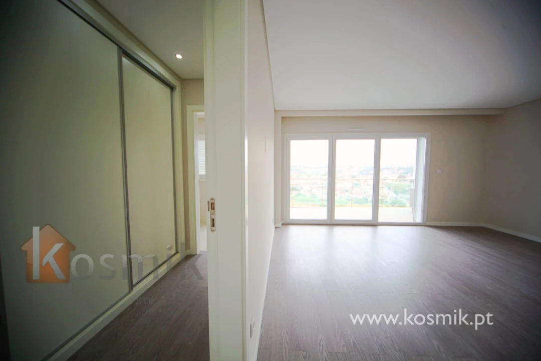 Apartamento T5 para Venda em Póvoa de Santo Adrião e Olival Basto Foto 49