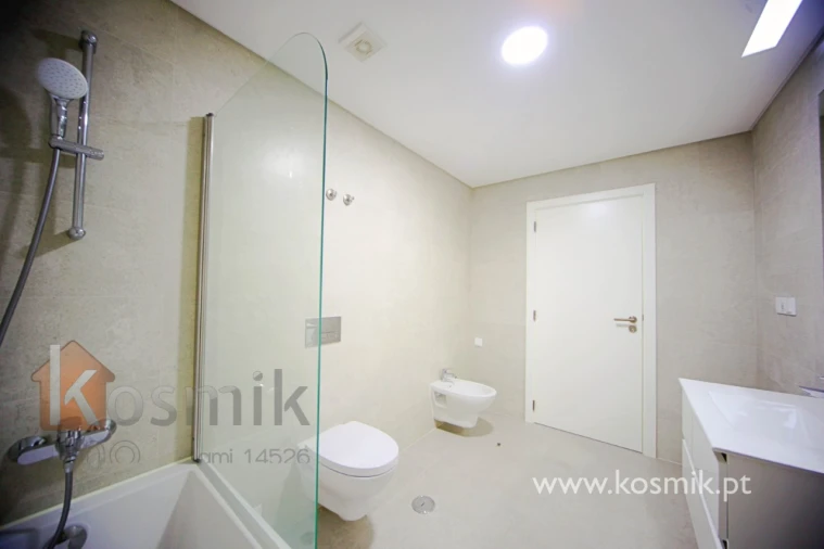 Apartamento T5 para Venda em Póvoa de Santo Adrião e Olival Basto Foto 17