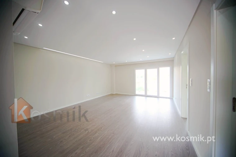 Apartamento T5 para Venda em Póvoa de Santo Adrião e Olival Basto Foto 26