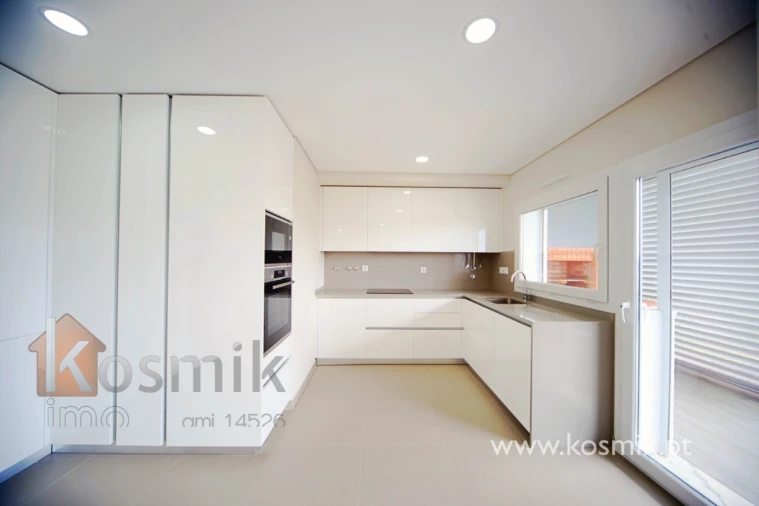 Apartamento T5 para Venda em Póvoa de Santo Adrião e Olival Basto Foto 33