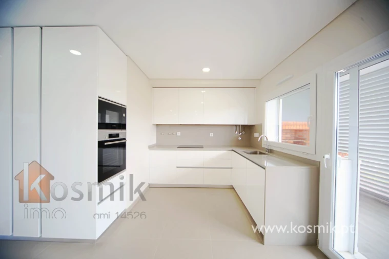 Apartamento T5 para Venda em Póvoa de Santo Adrião e Olival Basto Foto 37