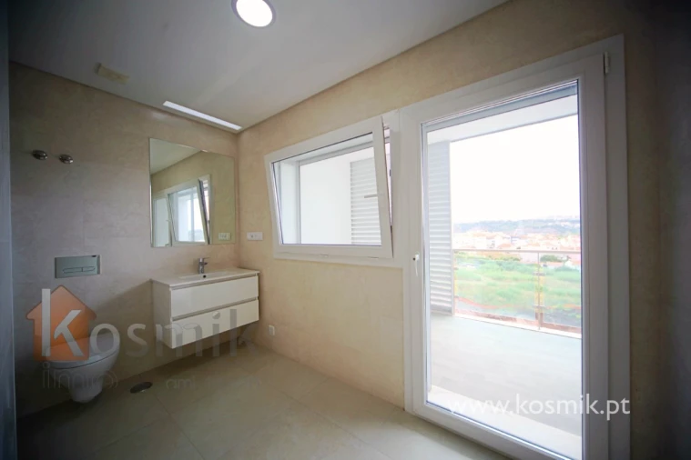 Apartamento T5 para Venda em Póvoa de Santo Adrião e Olival Basto Foto 58