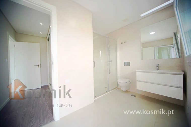 Apartamento T5 para Venda em Póvoa de Santo Adrião e Olival Basto Foto 60