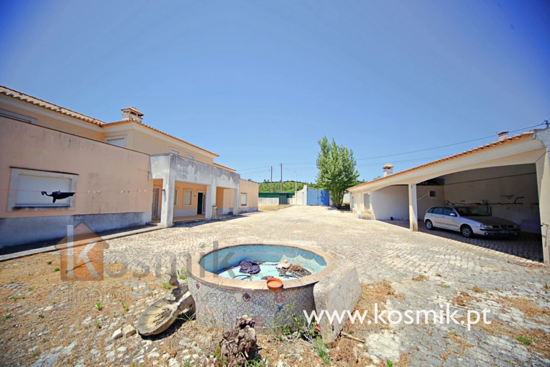 Moradia T8 para Venda em Bucelas Foto 32