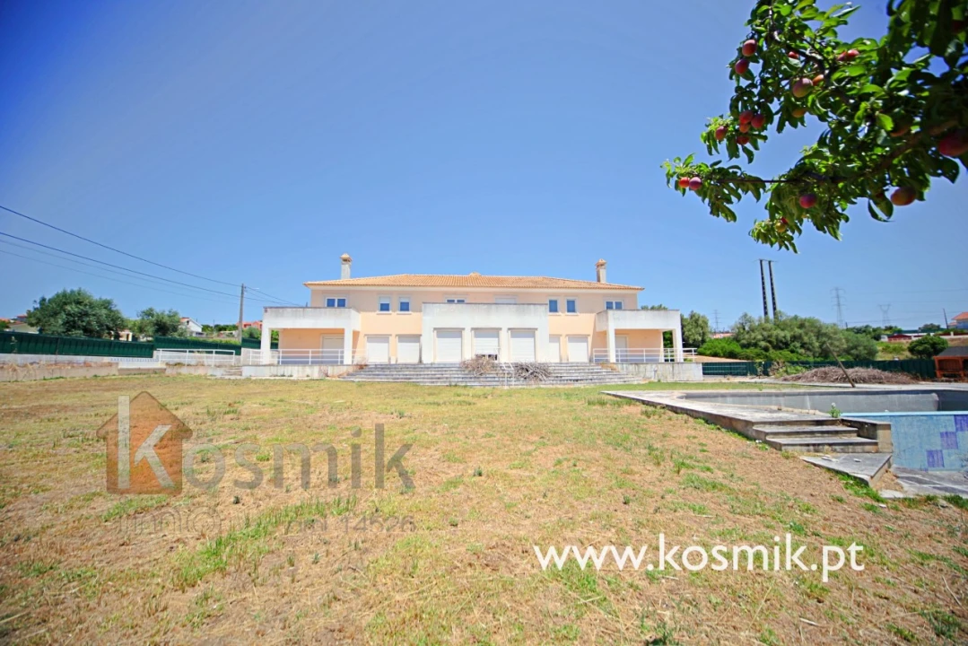 Moradia T8 para Venda em Bucelas Foto 35