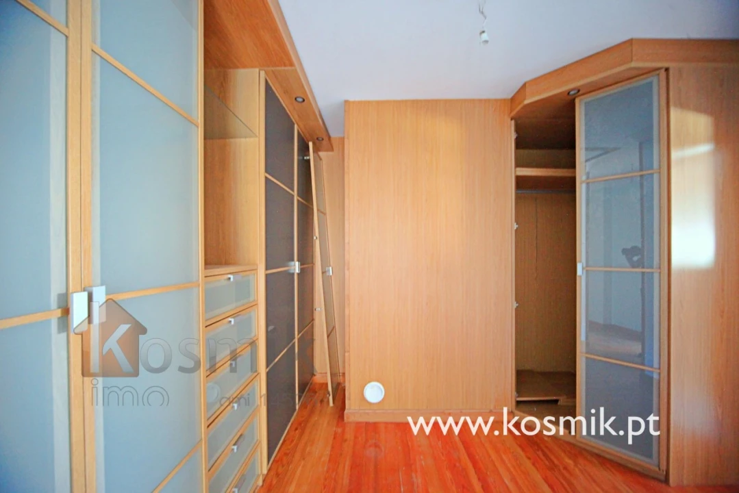 Moradia T8 para Venda em Bucelas Foto 14