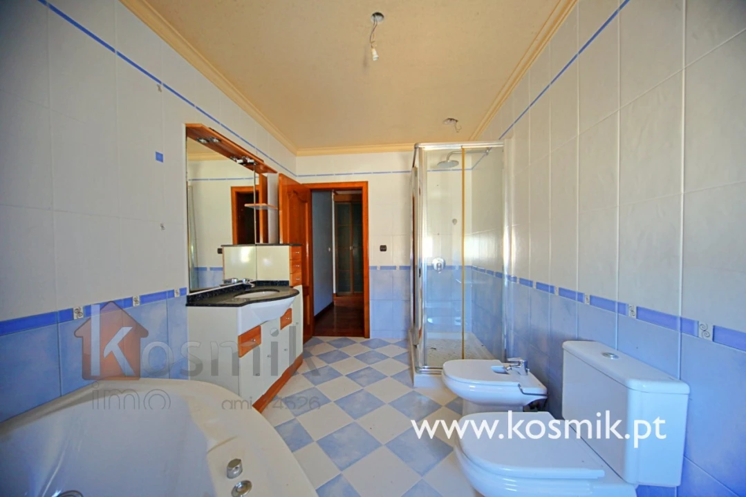 Moradia T8 para Venda em Bucelas Foto 64