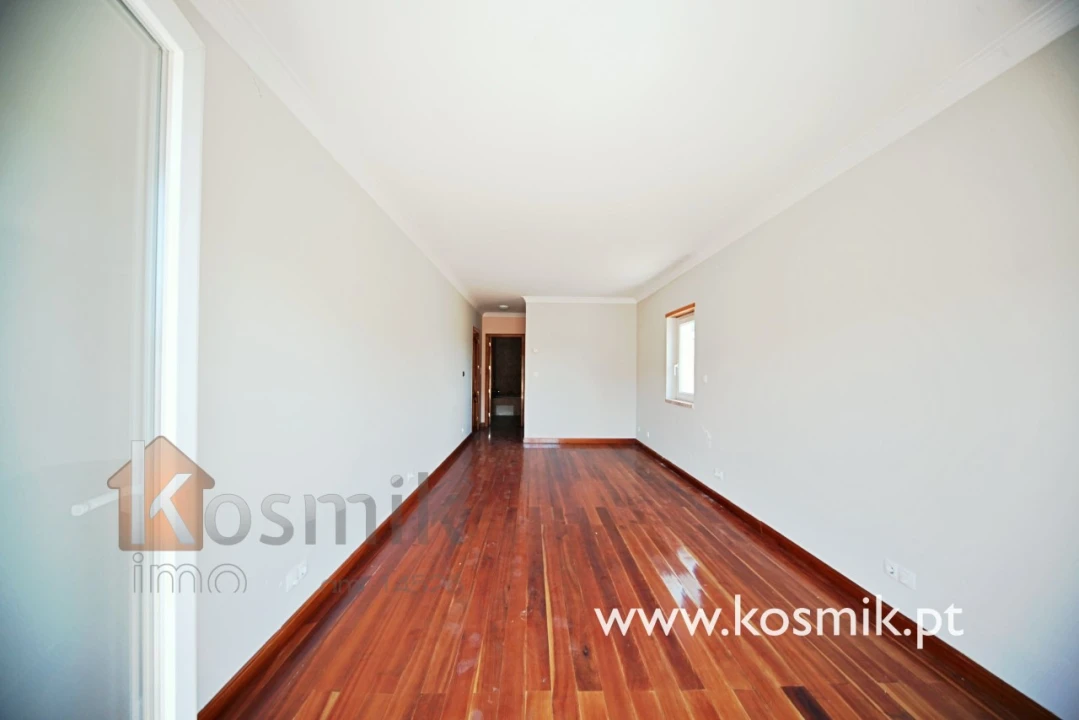 Moradia T8 para Venda em Bucelas Foto 67