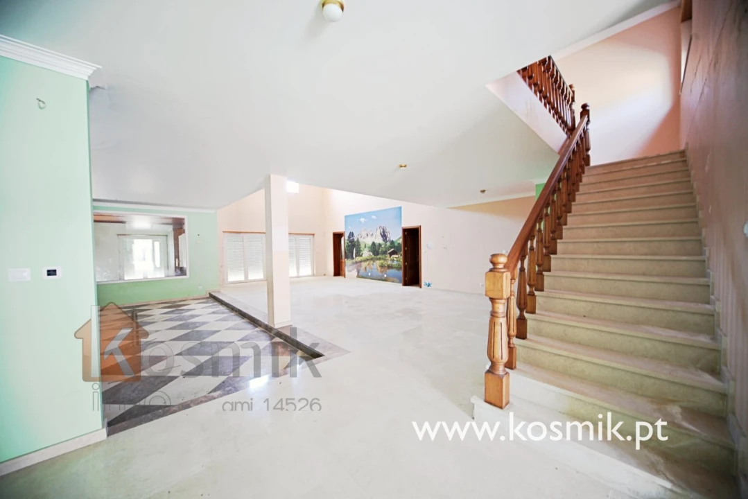 Moradia T8 para Venda em Bucelas Foto 82