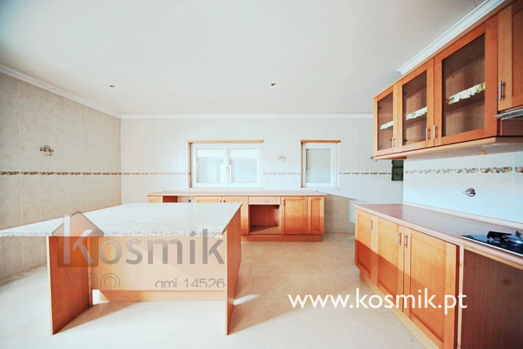 Moradia T8 para Venda em Bucelas Foto 89