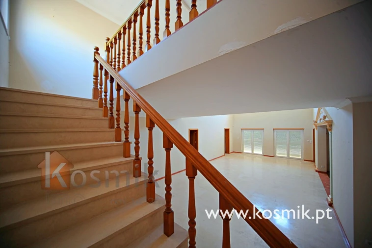 Moradia T8 para Venda em Bucelas Foto 12