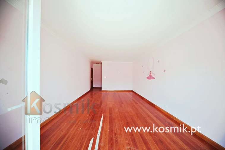 Moradia T8 para Venda em Bucelas Foto 25