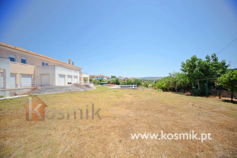 Moradia T8 para Venda em Bucelas Foto 36