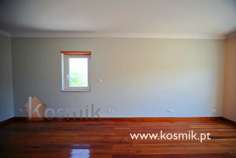 Moradia T8 para Venda em Bucelas Foto 66