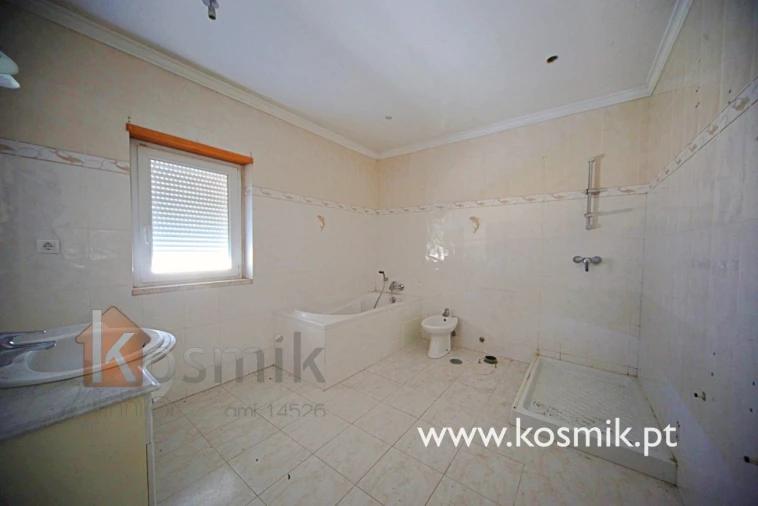 Moradia T8 para Venda em Bucelas Foto 94