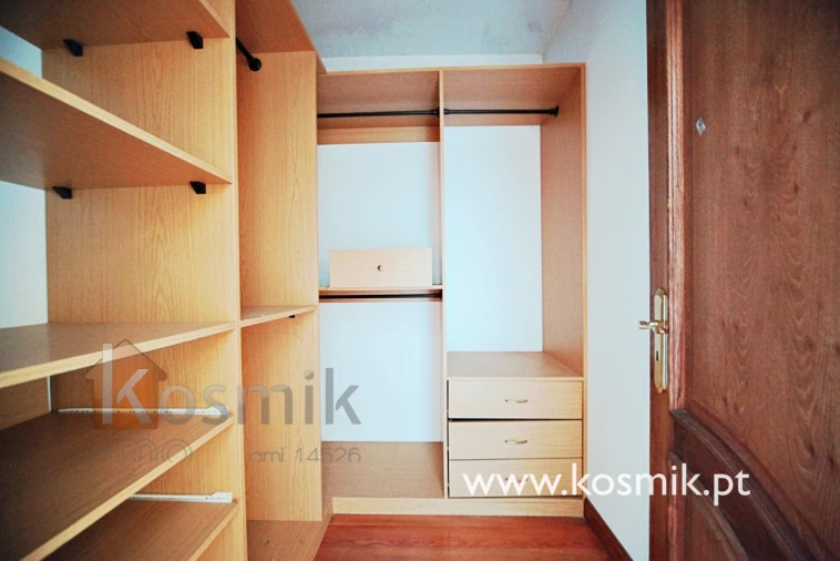 Moradia T8 para Venda em Bucelas Foto 104