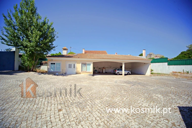 Moradia T8 para Venda em Bucelas Foto 123