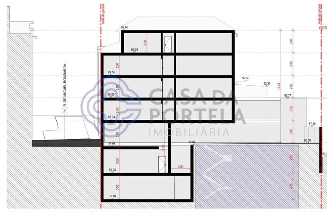 Terreno para Venda em Lordelo do Ouro e Massarelos Foto 1