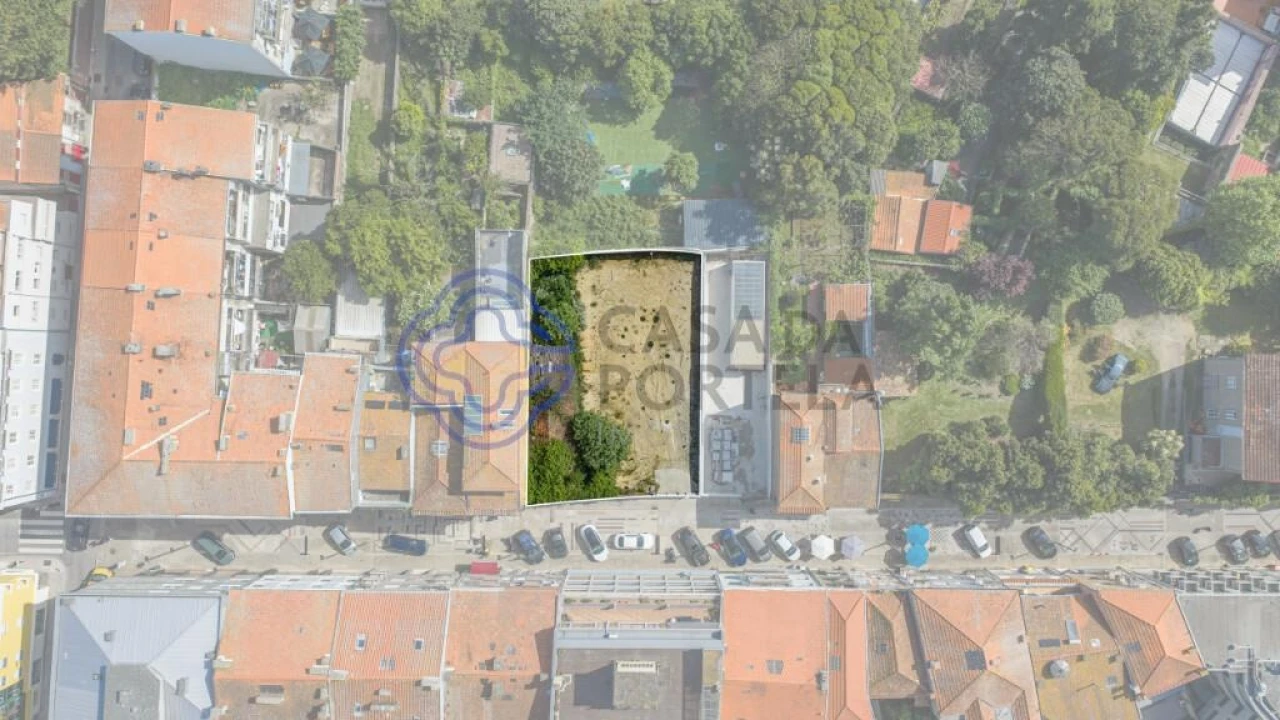 Terreno para Venda em Lordelo do Ouro e Massarelos Foto 3