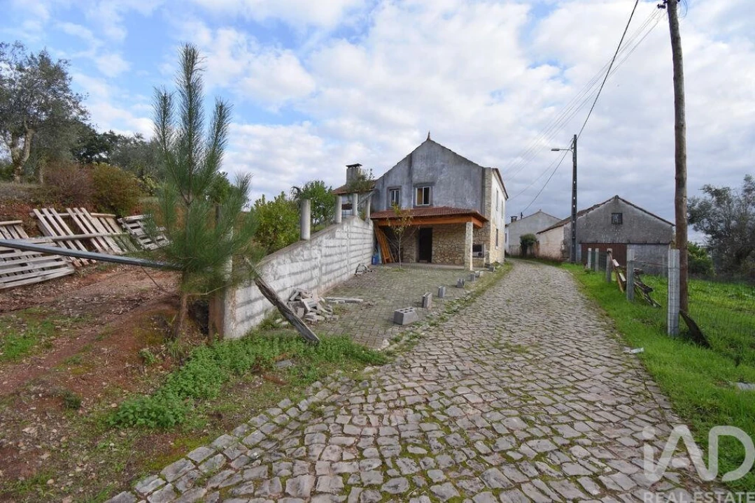 Moradia T3 para Venda em Maçãs de D. Maria Foto 2