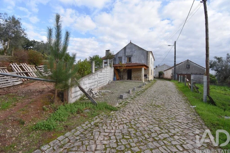 Moradia T3 para Venda em Maçãs de D. Maria Foto 2