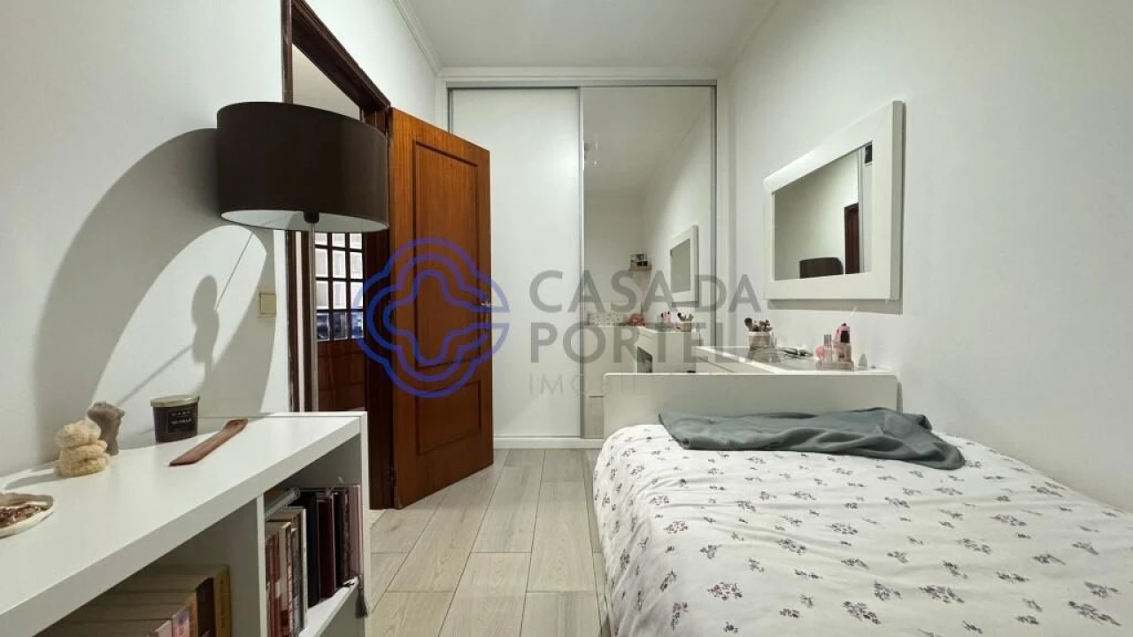 Apartamento T1 para Venda em Campo e Sobrado Foto 10