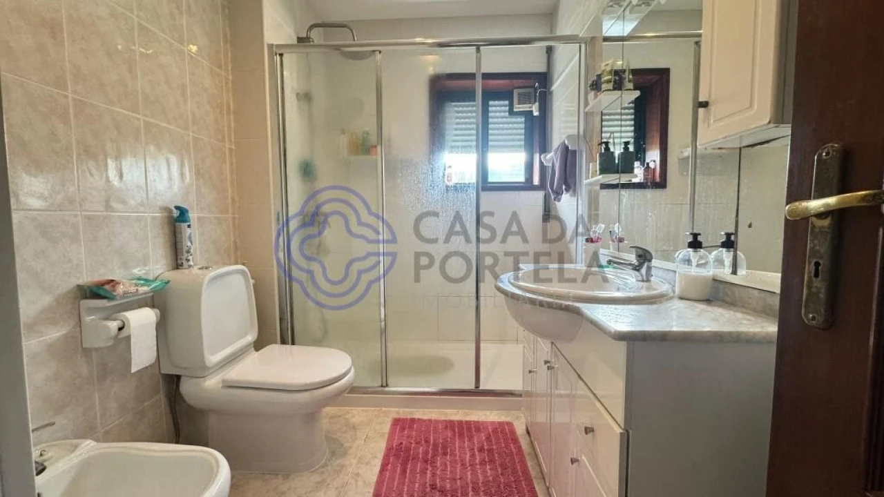 Apartamento T1 para Venda em Campo e Sobrado Foto 9