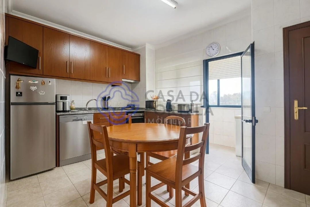 Apartamento T1 para Venda em Campo e Sobrado Foto 1