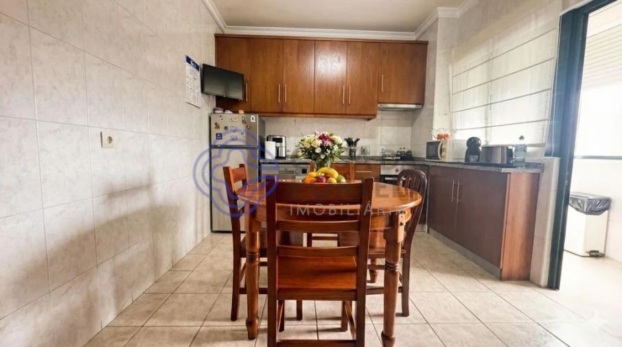 Apartamento T1 para Venda em Campo e Sobrado Foto 2